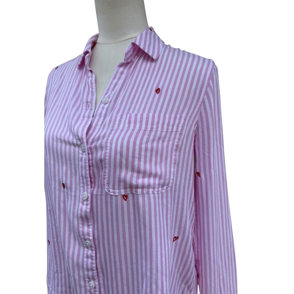 BeachLunchLounge Kaylee Pink Stripe Heart Embroidered Button Shirt Womens S